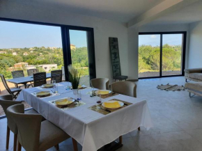 Villa contemporaine au calme et proche mer